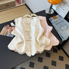 批发实拍减龄新中式盘扣马甲女冬季夹棉<b class='q'>蕾丝</b><b class='q'>背心</b>日常外穿国风缎面提花