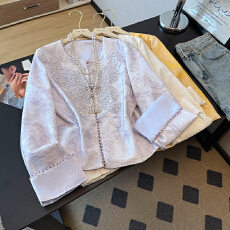 批发实拍新中式国风外套<b class='q'>女</b>2026早春<b class='q'>新款</b>高级感钉珠提花亮片刺绣袖上衣