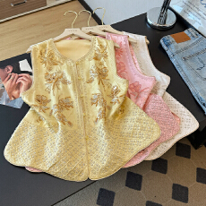 批发实拍新中式国风<b class='q'>马甲</b>女2026新款重工刺绣蝴蝶宽松显瘦无袖上衣