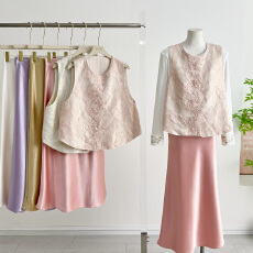 批发新中式轻国风<b class='q'>蕾丝</b>刺绣马甲女薄款无袖坎肩减龄背心年轻款温柔粉色