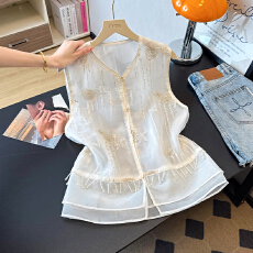 批发新中式<b class='q'>中国风</b>马甲女薄款复古立领坎肩背心重工刺绣钉珠马夹<b class='q'>女装</b>夏