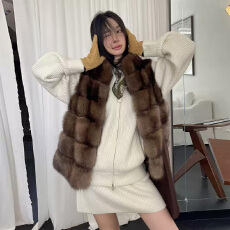 批发冬季新款俄罗斯满天星银针紫貂马甲皮草外套横排貂皮大衣女裘皮冬