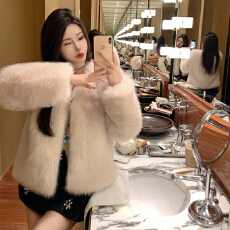 实拍 冬季V领新款狐狸毛皮草外套女短款年轻时尚百搭环保毛毛上衣