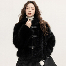 批发<b class='q'>冬</b>季洋气小个子黑色高级皮扣设计感仿环保皮草保暖宽松韩版外套女