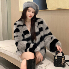 批发实拍 <b class='q'>冬</b>季新款环保斑马纹皮草外套女年轻款轻奢气质短款毛毛上衣