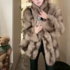 批发冬季新款仿狐狸毛环保皮草长袖<b class='q'>外套</b>女保暖韩版高级感慵懒开衫大衣