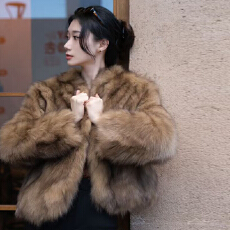 批发短款韩版年轻款棕色毛毛大衣网红款女仿狐狸毛皮草渲染毛尖外套