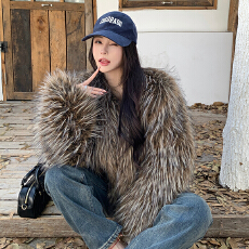 批发实拍环保狐狸毛冬季皮草韩版新款超短款年轻水貂毛绒貉子毛毛<b class='q'>大衣</b>