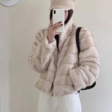 批发韩版<b class='q'>秋</b>冬高级感贵气立领切条环保貂毛皮草宽松保暖仿毛毛短外套女