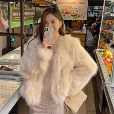 批发韩系<b class='q'>冬</b>季随性时髦毛毛外套仿皮草环保皮草女<b class='q'>冬</b>加厚韩版狐狸毛夹克