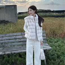 批发环保仿貂毛皮草马甲<b class='q'>冬</b>季保暖立领无袖毛绒韩版背心外套女
