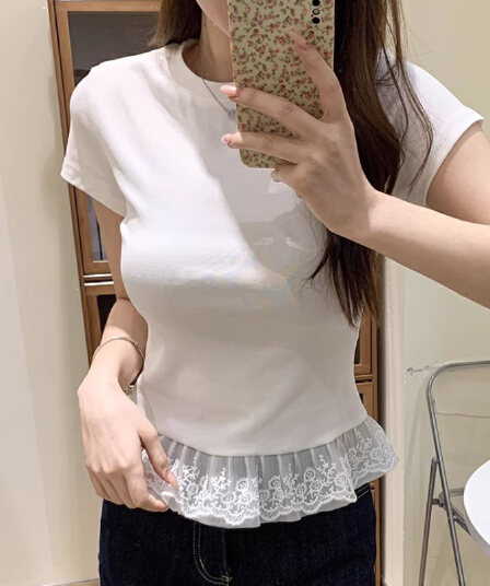 한국 스타일 레이스 밑단 레이스 라운드 넥 단색 반팔 티셔츠 인사이드 가져 가라. 스택 착용 발레 여름 새로운 맨위 여성
