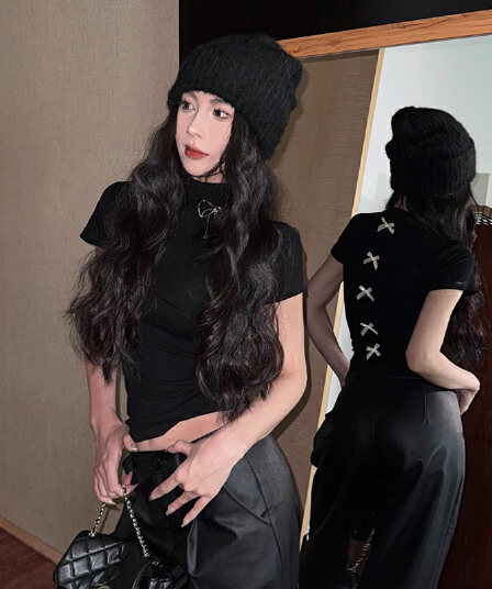 여름 새로운 한국 스타일 품격 핫픽스 나비 매듭 반하이넥 반팔 티셔츠 여성 핫걸 몸매 가꾸기 슬림해 보이는 맨위