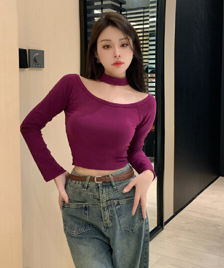실사 오프숄더 가을 한국 스타일 핫걸 티셔츠 새로운 몸매 가꾸기 슬림해 보이는 쇼트 스타일 오프숄더 행침 목 맨위 만나는 여성
