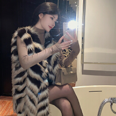 批发实拍秋冬韩版新款环保狐狸毛<b class='q'>马甲</b>时尚年轻外搭皮草背心坎肩外套女