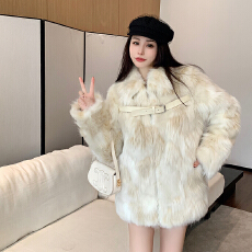 批发实拍韩版冬季年轻款仿狐狸毛皮草外套皮扣环保毛毛绒高级感大衣女