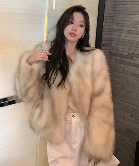 지아 지아 모피 와니 안 중년 환경 보호 너구리 모피 모피 코트 쇼트 스타일 겨울 슬림해 보이는 모피 여성 코트