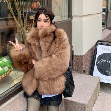 批发‘冬日精灵’蓝狐坎毛晕染霜色短款环保立领狐狸毛皮草加厚毛外套