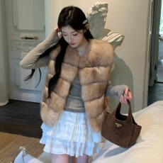 批发冬季新款轻奢小众设计感环保<b class='q'>狐狸毛</b>毛马甲女坎肩圆领皮草无袖外套