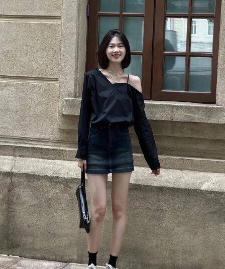 새로운 디자인 섹션 비스듬한 어깨 단추 오프숄더 긴팔 셔츠 맨위