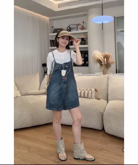 새로운 데님 멜빵 바지 불규칙 부드러운 데님 레트로 연령 감소 슬림해 보이는 멜빵 반바지