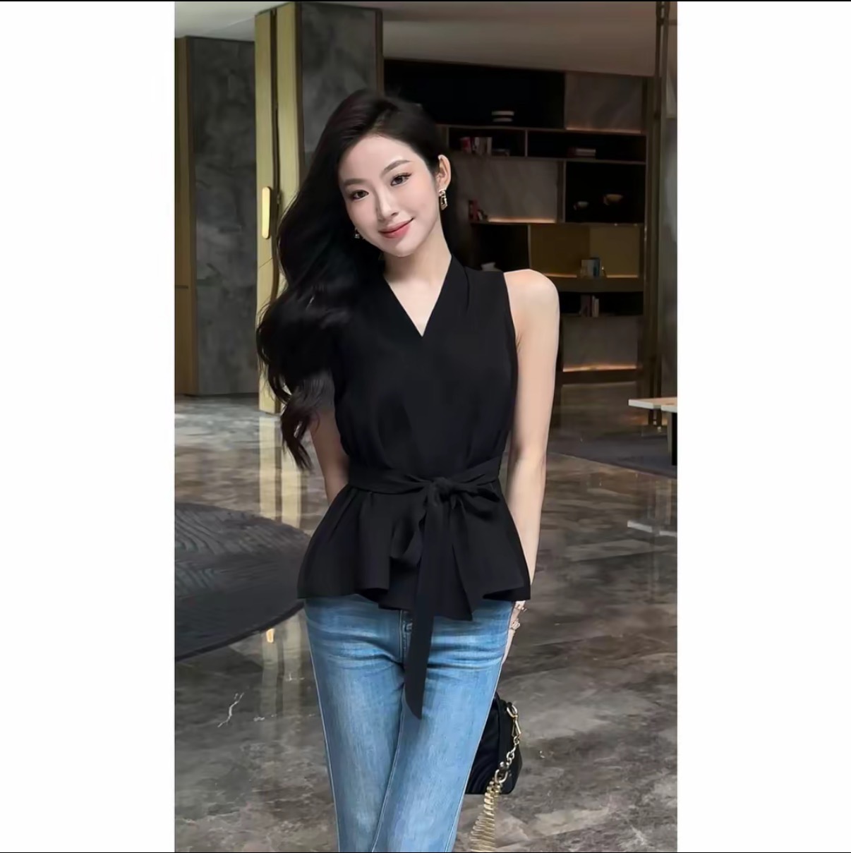 새로운 품격 V넥 스트랩 디자인 센스 몸매 가꾸기 슬림해 보이는 셔츠 하이웨이스트 높음 폭탄 스트레이트 부츠컷 청바지 세트