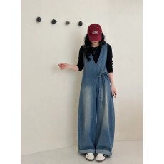 批发韩系复古<b class='q'>牛仔</b>背带裤套装女秋冬新款时髦休闲百搭黑色打底衫两件套