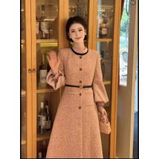 批发LiLi李李家巴黎<b class='q'>蔷薇</b>千<b class='q'>金</b>感小香风加棉编织亮片粉色外套