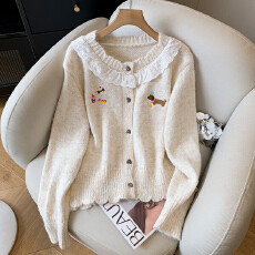 批发实拍 <b class='q'>蕾丝</b>娃娃领正肩毛衣外套女2025秋季腊肠狗爱心扣针织开衫