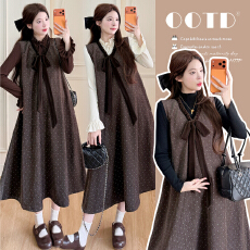 批发实拍现2026秋冬新款韩版时尚宽松<b class='q'>中长款</b>爱心工艺孕妇连衣裙+打底