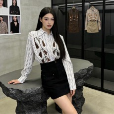 批发老钱风气质设计感刺绣条纹长袖上衣女2026新款衬衫内搭＋<b class='q'>半身</b>裙