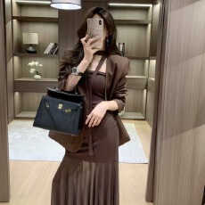 批发新款高级感抹胸网纱拼接连衣裙西装外套套装女2026春秋时尚两件套