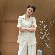 批发夏天短袖小西装<b class='q'>外套</b>夏季薄款女士2026新款宽松<b class='q'>休闲</b>小个子西服上衣
