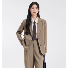 批发2026高级感卡其色西装<b class='q'>套装</b>女春秋新款韩系职场通勤宽松<b class='q'>休闲</b>西服外