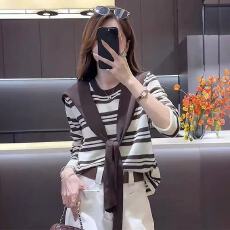 批发孕妇装秋冬季新款披肩假两件针织衫女哺乳慵懒风毛衣