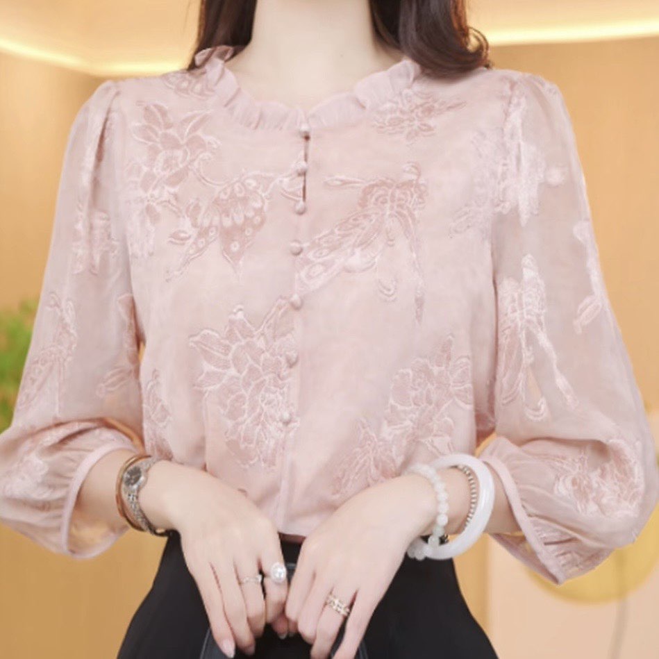패션 자카드 프릴 7부 소매 여성 셔츠 2026 여름 품격 슬림해 보이는 얇은 스타일 루즈핏 어머니 드레스 맨위