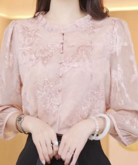 패션 자카드 프릴 7부 소매 여성 셔츠 2026 여름 품격 슬림해 보이는 얇은 스타일 루즈핏 어머니 드레스 맨위