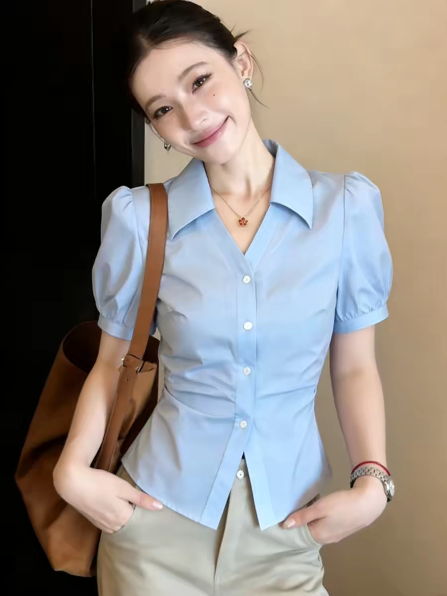 파란색 POLO 칼라 반팔 셔츠 여자 2026 새로운 여름 디자인 센스 프랑스식 사소한 아름다운 맨위 셔츠