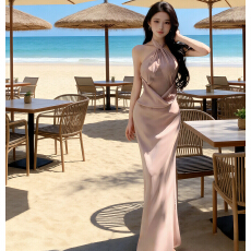 批发实拍 粉色绕脖垂坠连衣裙<b class='q'>雪纺</b>拼接系带包臀裙