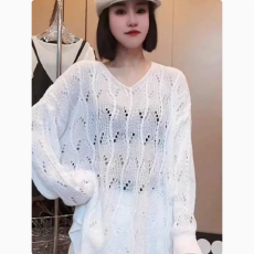 批发慵懒风缕空V领针织衫大码宽松长袖上衣春秋高级感减龄<b class='q'>毛衣</b>女