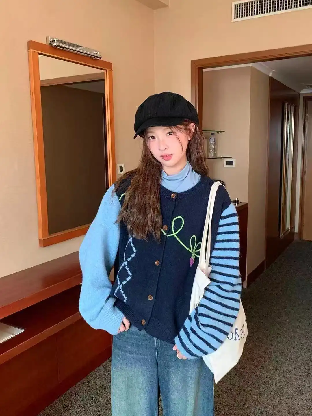 자수 스트라이프 가디건 상세 이미지 6