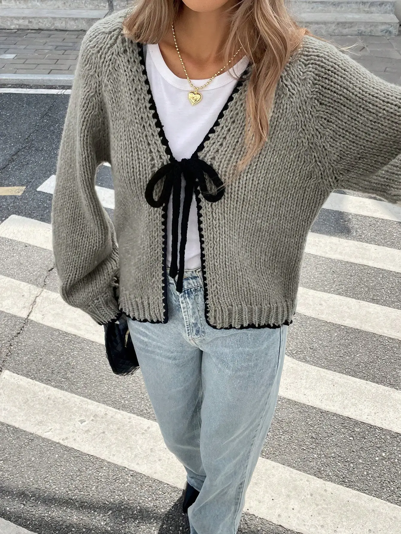 배색 루즈핏 긴소매 가디건 상세 이미지 2