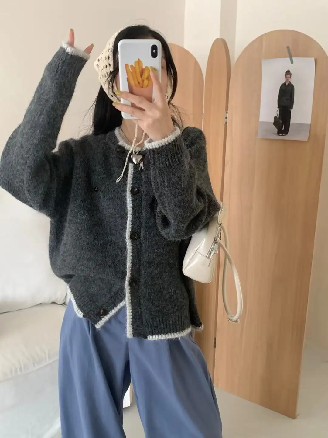 진주 장식 라운드넥 긴소매 가디건 상세 이미지 8