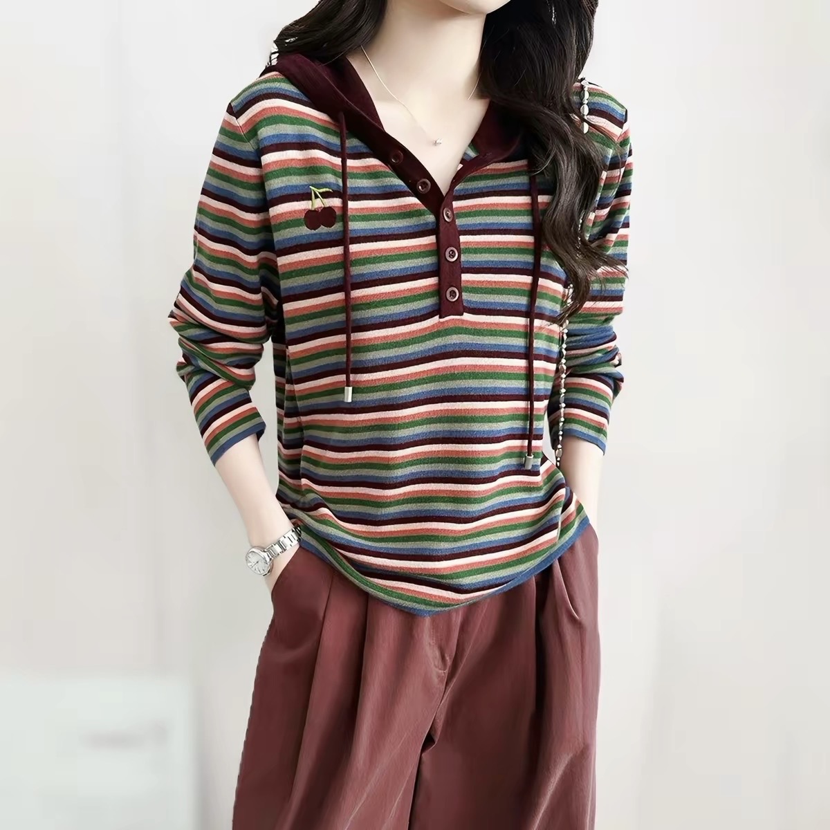 BY34369# 秋装新款撞色条纹抽绳半开扣帽衫宽松樱桃刺绣连帽针织衫女 服裝批發女裝批發服飾貨源