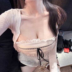 批发韩国东大门新款时尚<b class='q'>百搭</b>修身纯欲风性感辣妹露肩蕾丝边抹胸上衣女