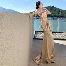 批发金色订<b class='q'>婚礼</b><b class='q'>服</b>裙女绝美晨袍女新娘<b class='q'>敬酒</b><b class='q'>服</b>鱼尾主持人生日宴会高级感