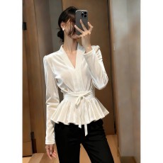 批发<b class='q'>白色</b>丝绒<b class='q'>衬衫女</b>2025秋冬巨好看高级感轻奢减龄洋气法式小资小上衣