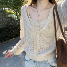 批发巨好看的韩系<b class='q'>秋</b>冬气质穿搭镂空v领针织罩衫叠穿慵懒风上衣两件套