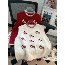 批发独特漂亮超好看韩系针织马甲女冬季<b class='q'>毛衣</b>马夹背心叠穿坎肩新年穿搭