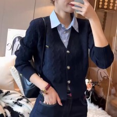 批发假两件针织开衫毛衣外套女秋季新款宽松气质减龄设计感衬衫领上衣